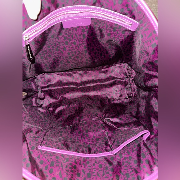 Michael ๐ Kors Saffiano Leather Tote - Picture 9 of 10